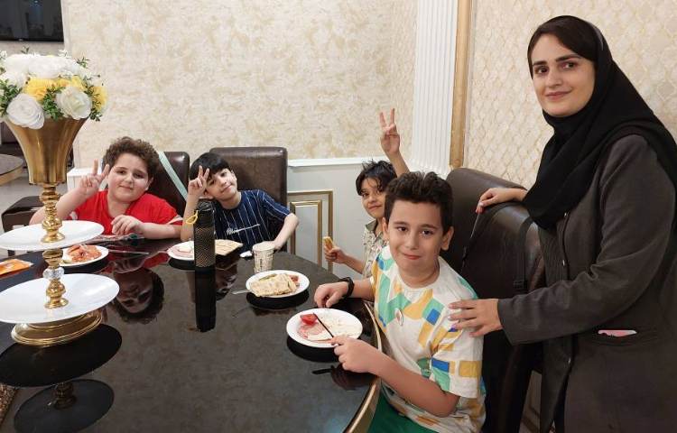 : اردوی صبحانه ی هتل شهر (مکالمه انگلیسی)، پایه سوم 18