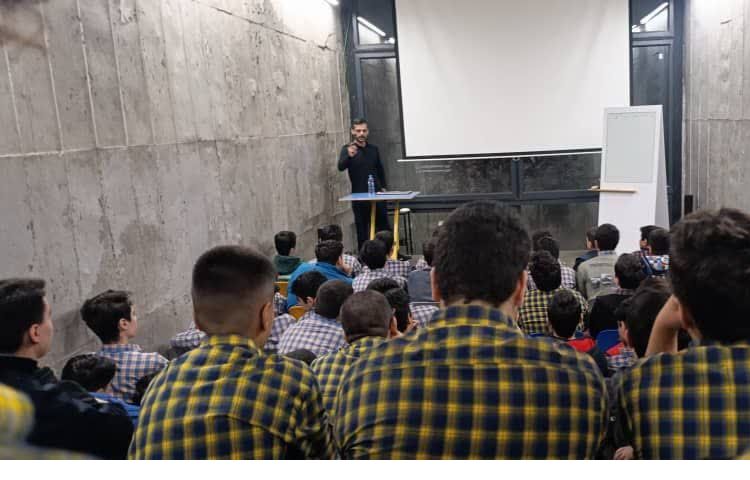 اردوی علمی برون مدرسه ای کارخانه نواوری 3