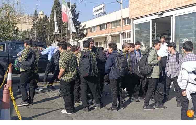 اردوی علمی برون مدرسه ای کارخانه نواوری 4