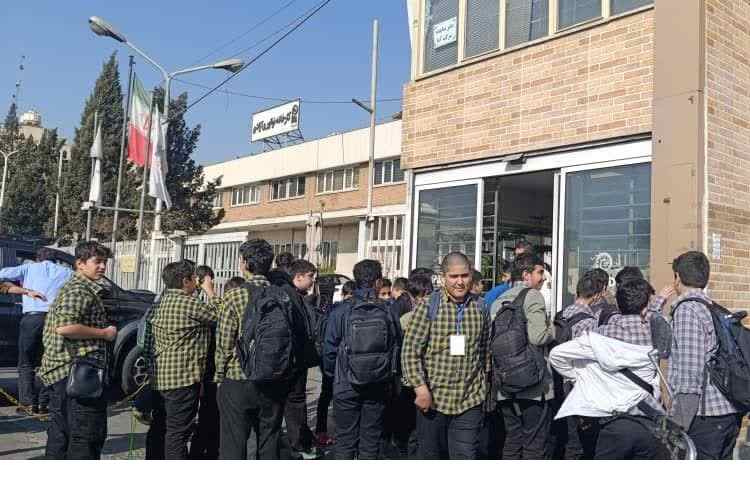 اردوی علمی برون مدرسه ای کارخانه نواوری 5