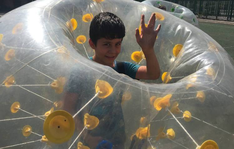 اردوی فوتبال حبابی دانش آموزان پنجم و ششم 21