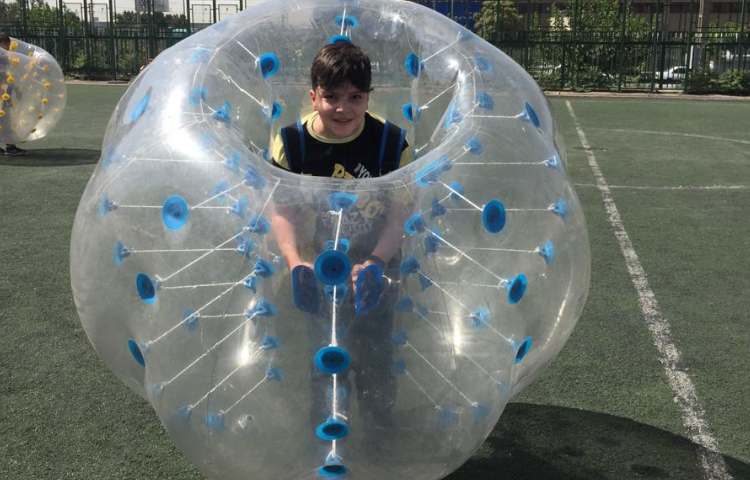 اردوی فوتبال حبابی دانش آموزان پنجم و ششم 6