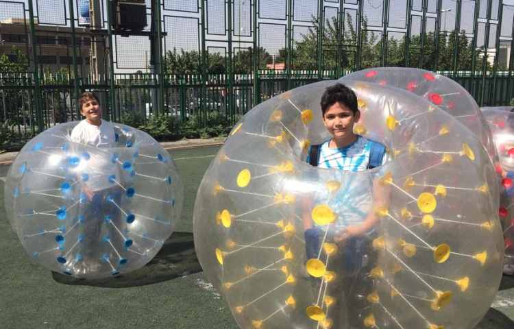 اردوی فوتبال حبابی دانش آموزان پنجم و ششم 9