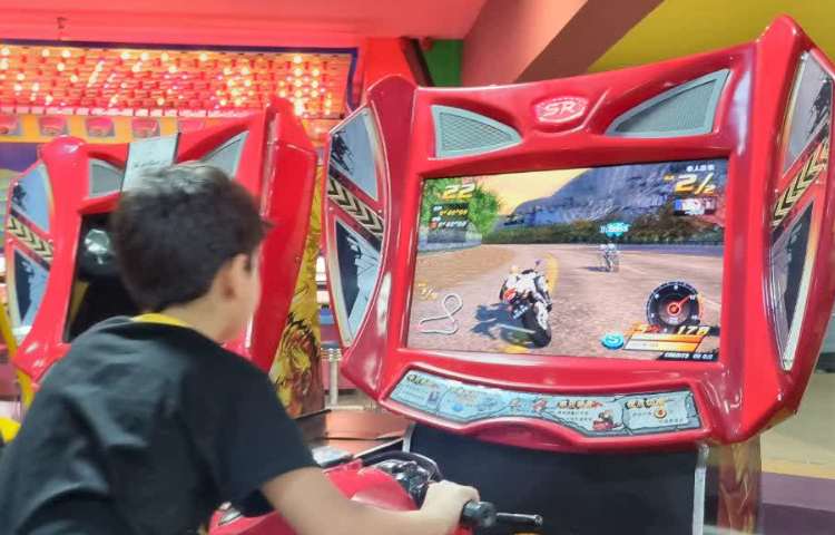 اردوی قلعه ی شادی دانش آموزان سوم و چارم 19