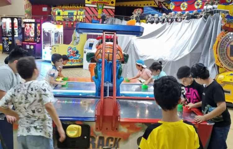 اردوی قلعه ی شادی دانش آموزان سوم و چارم 2