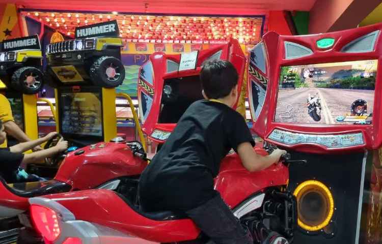 اردوی قلعه ی شادی دانش آموزان سوم و چارم 20