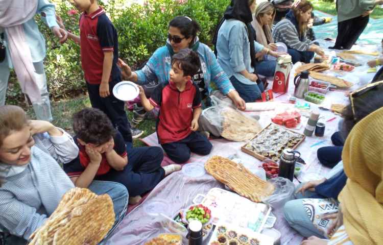 اردوی مادر و پسری 8