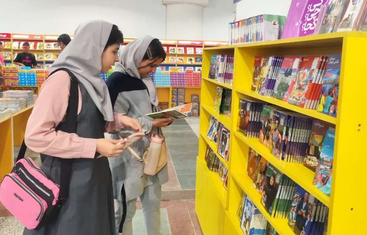 اردوی نمایشگاه کتاب تهران 4