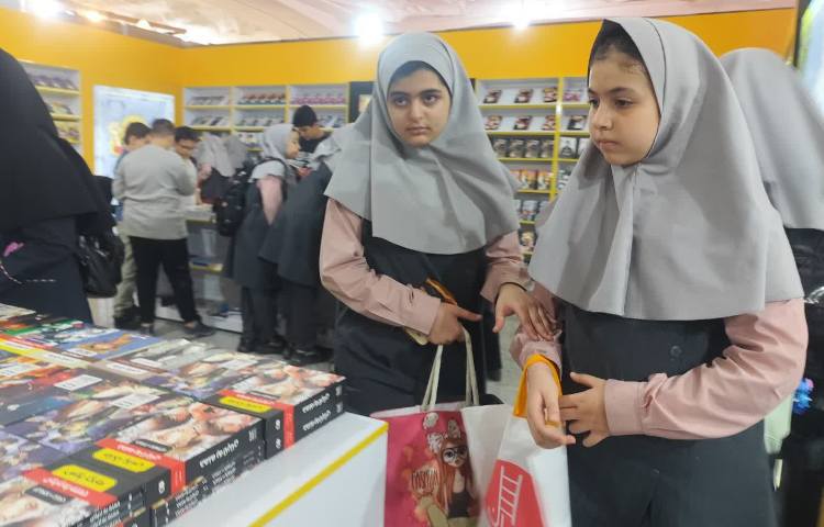 اردوی نمایشگاه کتاب تهران 7