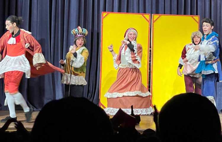 اردوی نمایش بل و شاهزاده 4