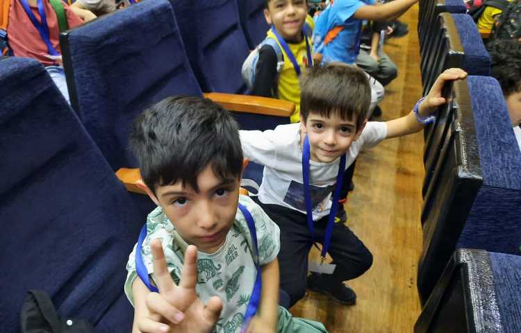 اردوی نمایش بل و شاهزاده