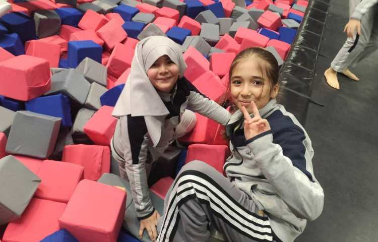 اردوی هلیوم پارک 44