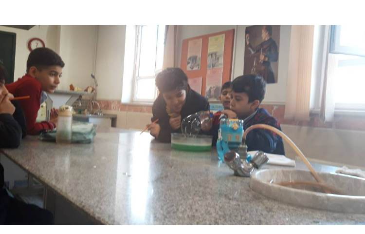 اردوی پژوهشکده دانش اموزی به مناسب هفته ملی علوم 27