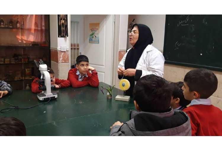 اردوی پژوهشکده دانش اموزی به مناسب هفته ملی علوم 5