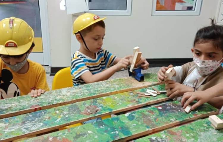 :اردوی کاربازیا، کلاس بادبادک 18