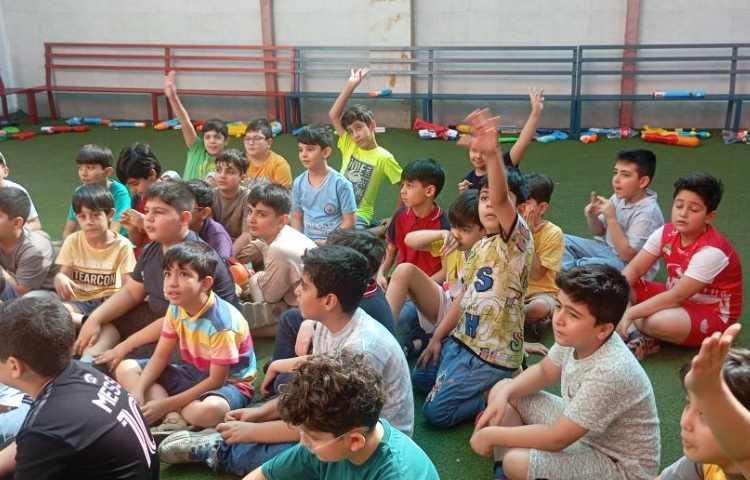 اردوی یک روز خیس، کف‌بازی و بازی‌های ریتمیک 10