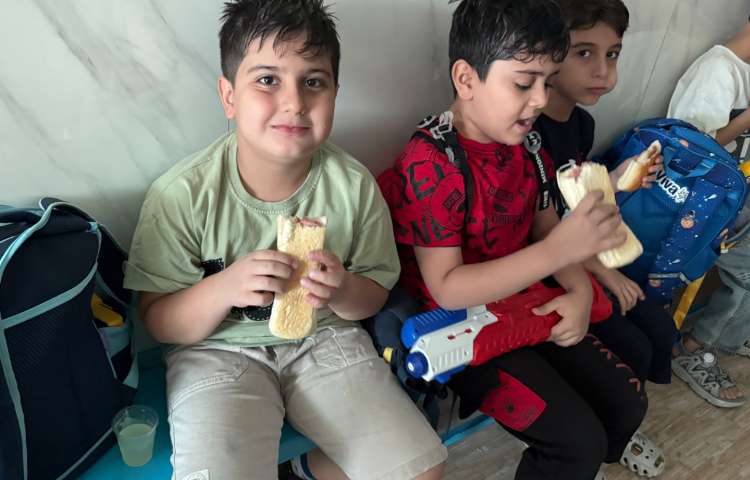 اردوی یک روز خیس، کف‌بازی و بازی‌های ریتمیک 33