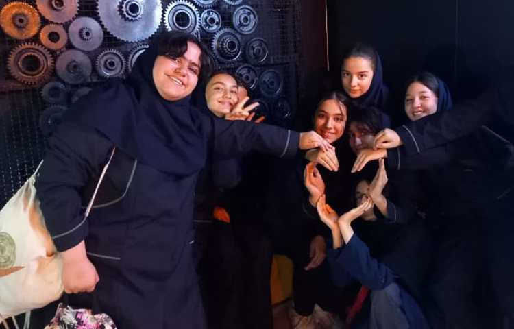 اردو اتاق فرار 4