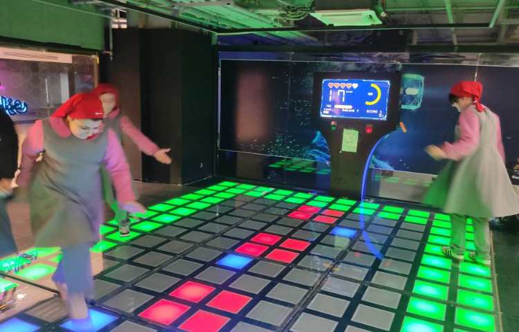 اردو باشگاه لوتوس 7