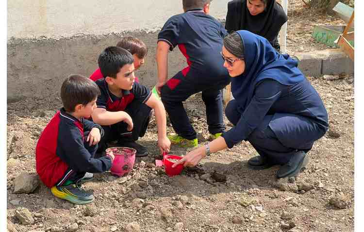 اردو تفریحی آموزشی حیاط پونک 6