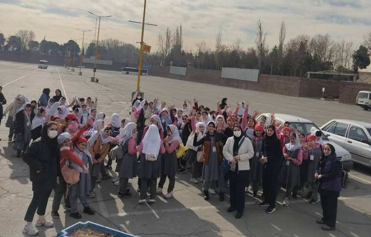 اردو قلعه سحر آمیز پارک ارم 2