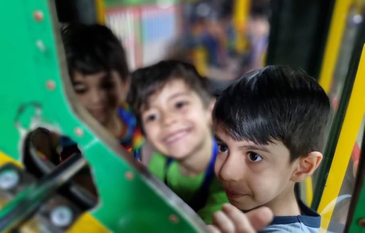 اردو قلعه ی سحر آمیز 19