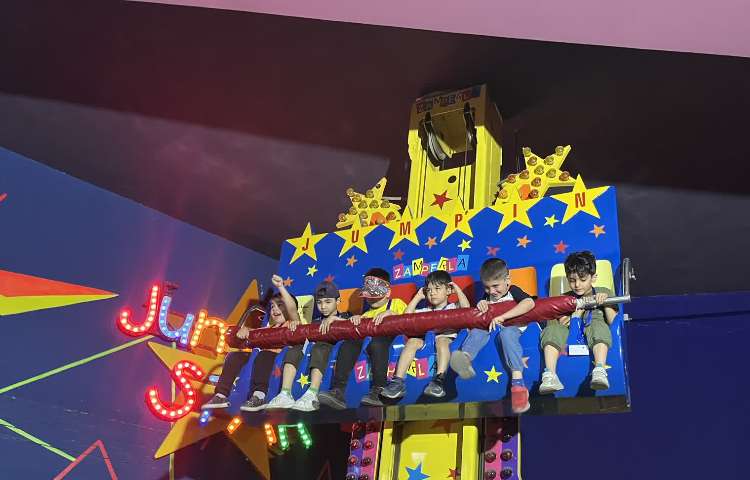 اردو قلعه ی سحر آمیز 32