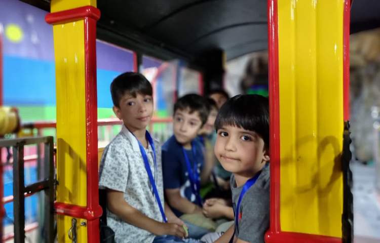 اردو قلعه ی سحر آمیز 4