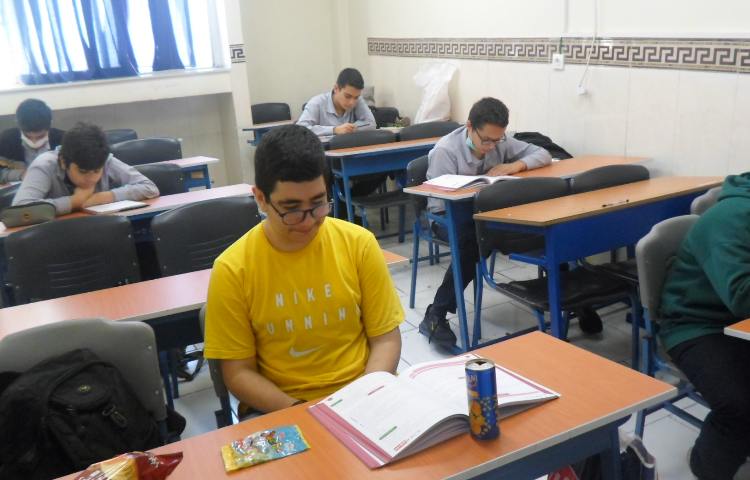 اردو مطالعاتی آبان 1