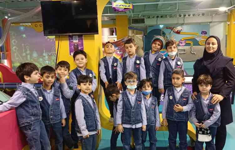 اردو پیش دبستان شهربازی رباتیک 20