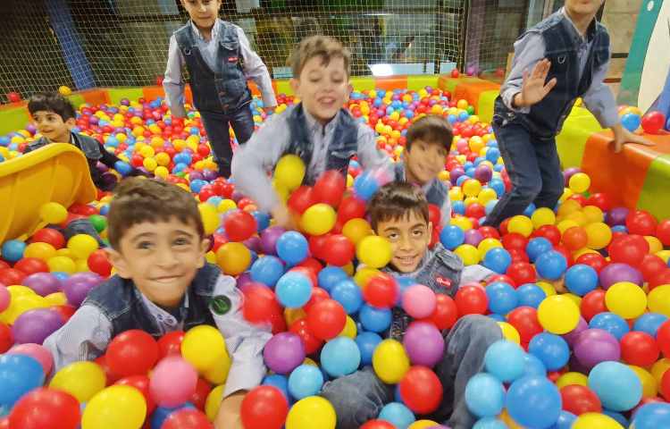 اردو پیش دبستان شهربازی رباتیک 24