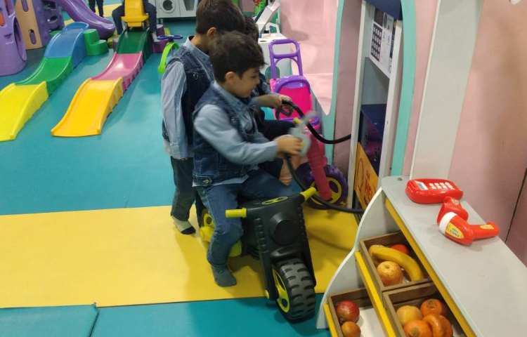 اردو پیش دبستان شهربازی رباتیک 5