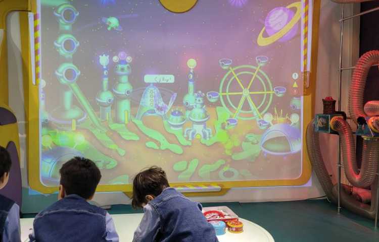 اردو پیش دبستان شهربازی رباتیک 8