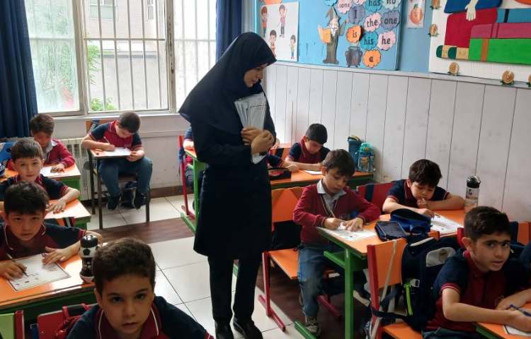 ارزشیابی درک مطلب فارسی (گنجینه) 9