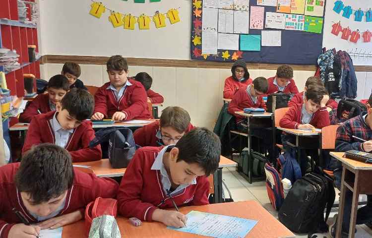 ارزشیابی ریاضی انجام شد . 4