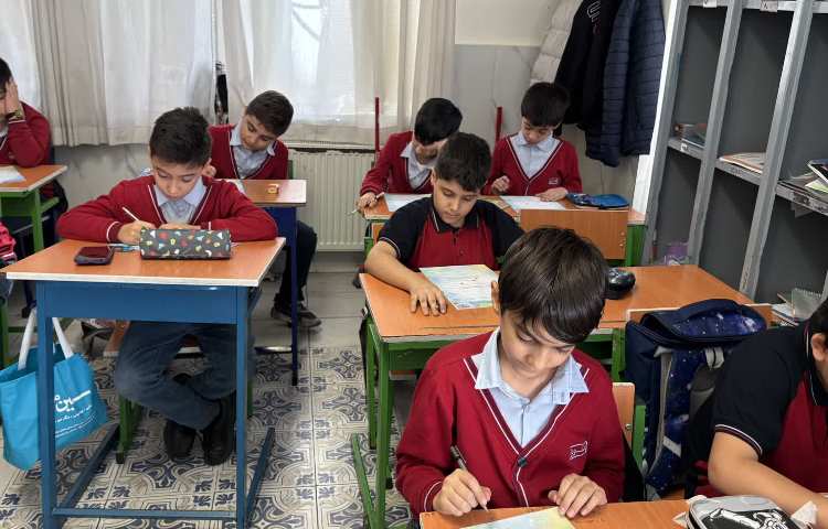 ارزشیابی فارسی آزمون مداد قرمز 4