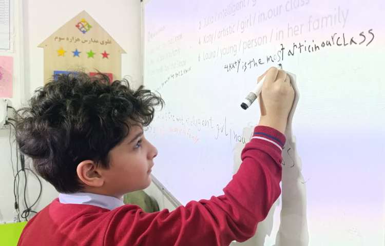 ارزیابی spelling و انجام فعالیت‌های کتاب در زنگ General English 3