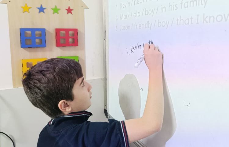 ارزیابی spelling و انجام فعالیت‌های کتاب در زنگ General English