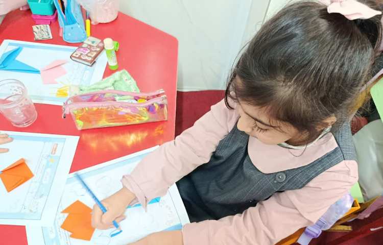 اریگامی گل لاله 8