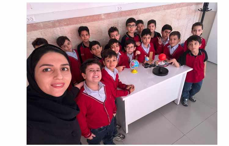 ازمایشگاه درک عینی پیدایش شب و روز و تغییرات دما 2