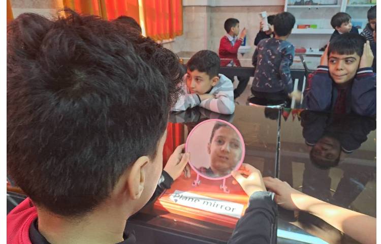 ازمایشگاه کار با انواع آینه و پریسکوپ 1