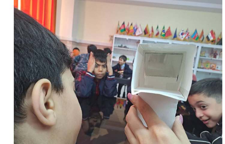 ازمایشگاه کار با انواع آینه و پریسکوپ 8