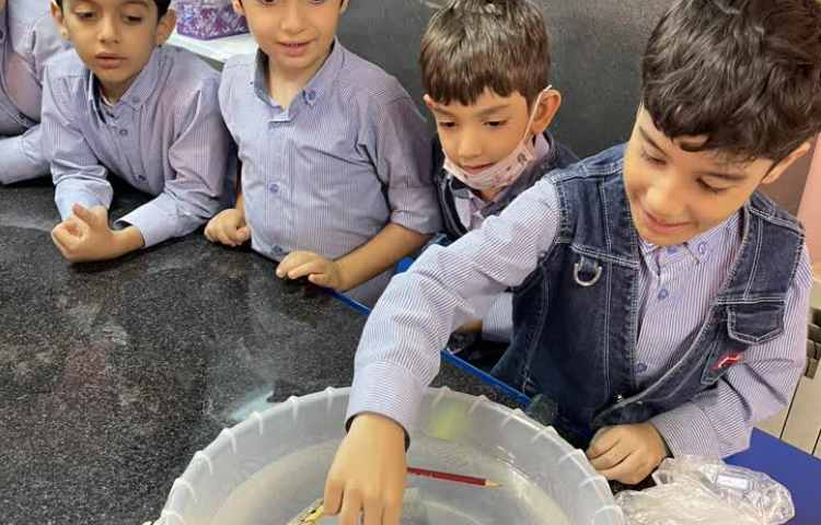 ازمایش سبک و‌سنگین درس علوم