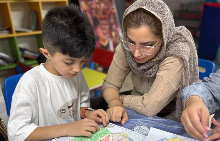 از دستان کوچک تا ذهن‌های خلاق؛ کارگاه تعاملی مادر و کودک در مسیر یادگیری» 11