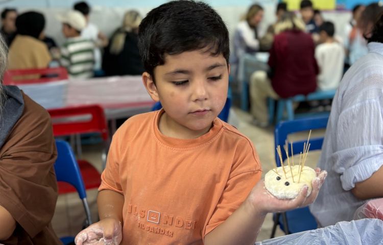 از دستان کوچک تا ذهن‌های خلاق؛ کارگاه تعاملی مادر و کودک در مسیر یادگیری» 17