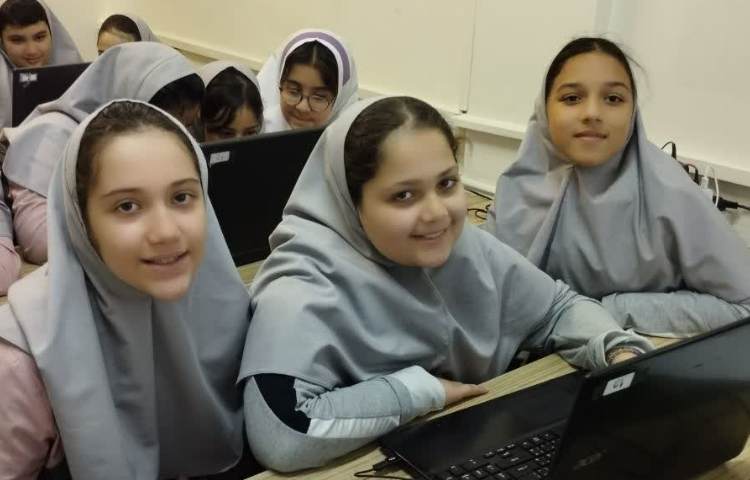 از عکس تا فیلم با جادوی RunwayML 5