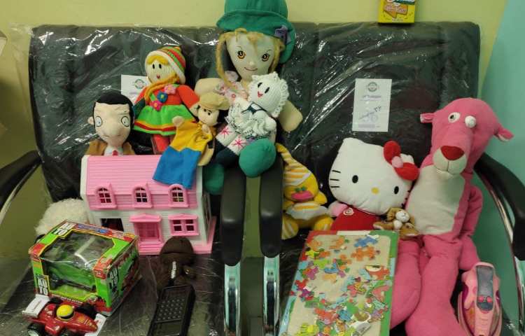 اسباب بازی های اهدایی به مناسبت شهادت حضرت فاطمه (س) توسط دانش آموزان 3