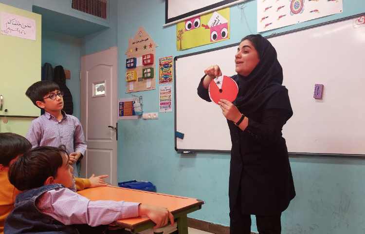 استفاده از spinner‌برای تدریس ترکیبات مختلف 1