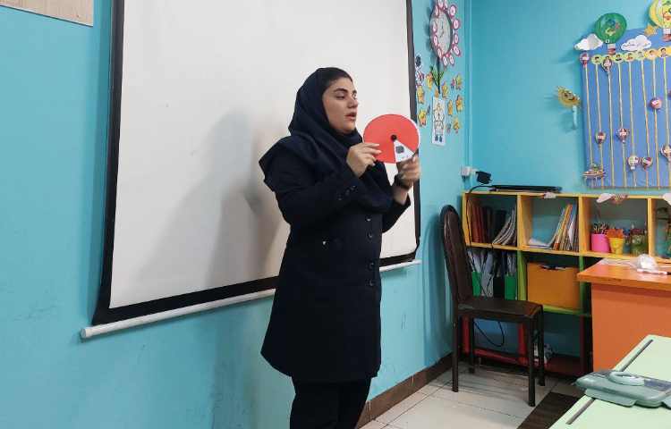 استفاده از spinner‌برای تدریس ترکیبات مختلف 4