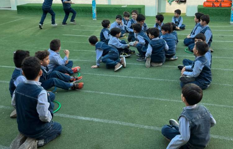 استفاده از چوبک و حلقه جهت هماهنگی عصب عضله و قدرت عمل و عکس العمل 2